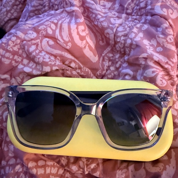 Marc Jacobs Transparent Sunglasses with Dark Lenses NWOT - Picture 2 of 8